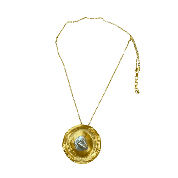 Round Gold Pearl Necklace - Villa Yasmine